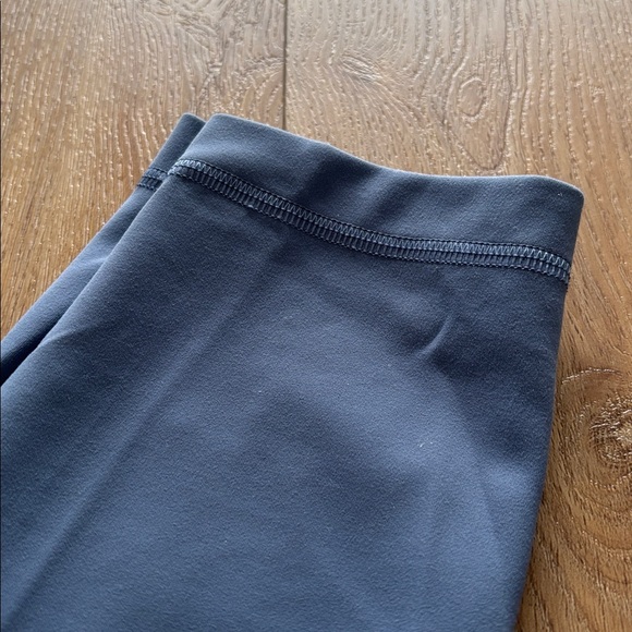 🩵Size 8 Lululemon Athletica Blue Leggings - Picture 4 of 12